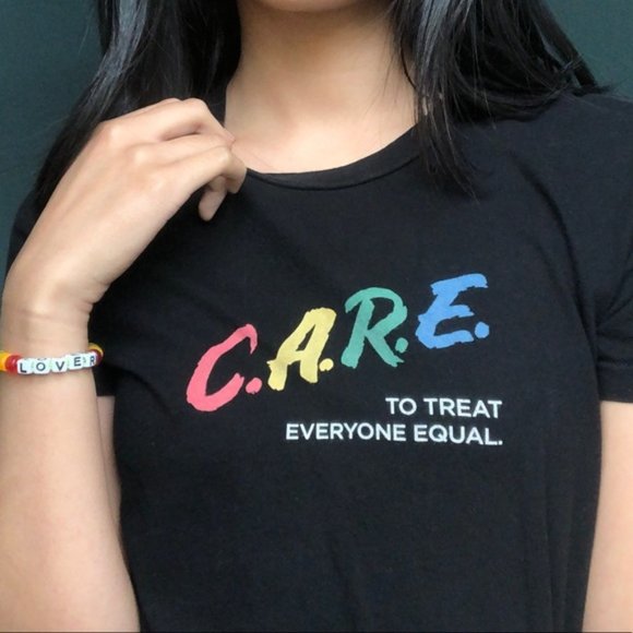 PacSun L.A. Hearts C.A.R.E To Treat Everyone Equal Graphic Tee Size Medium - Picture 1 of 7